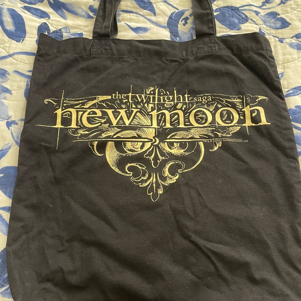Twilight Saga New Moon Black Tote Bag